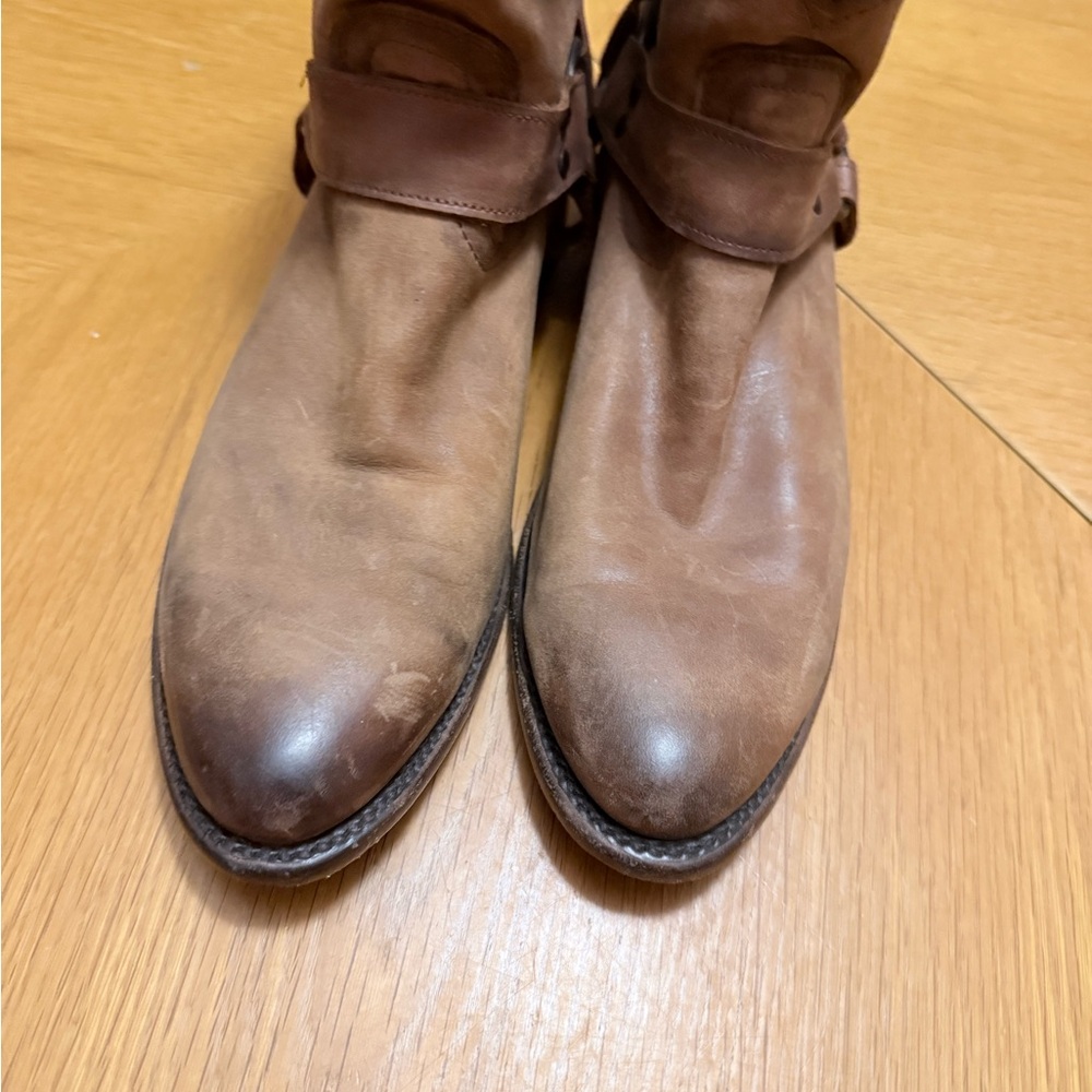 Frye Distressed Brown Leather Ankle Boots, LIKE NEW! - Picture 2 of 7